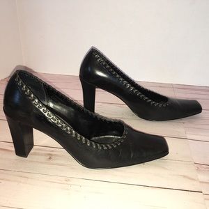 Paolo black pumps size 7 wide